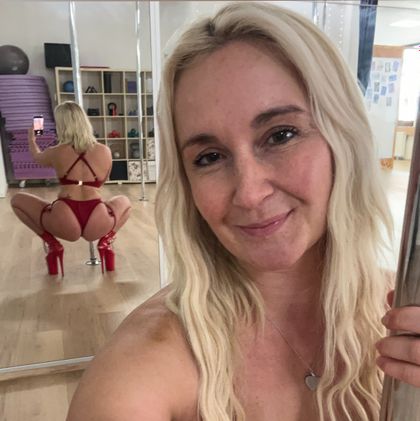 polemilia OnlyFans picture