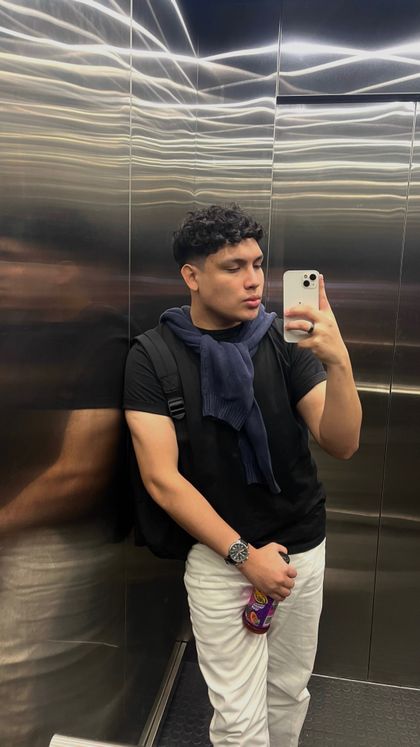 antoniolovestits OnlyFans picture