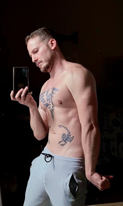t-o-u OnlyFans picture