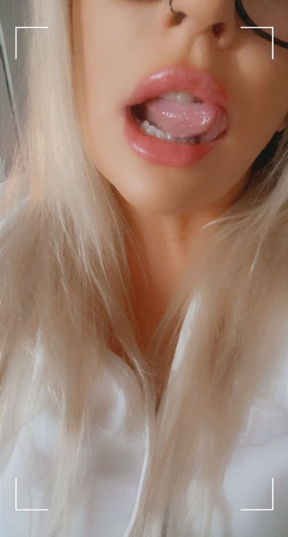 kylieezl OnlyFans picture