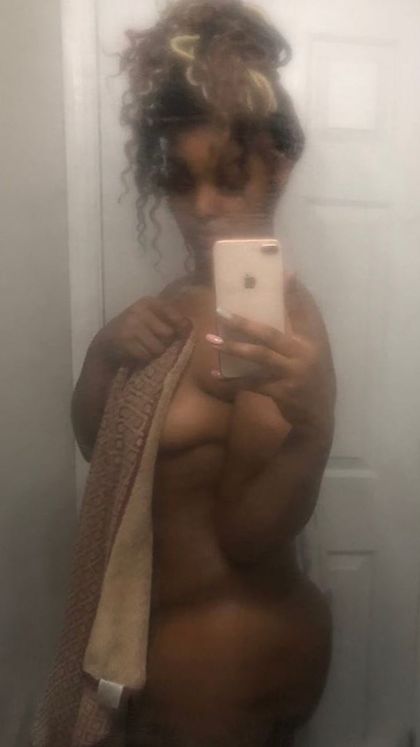 prettythickthighz OnlyFans picture