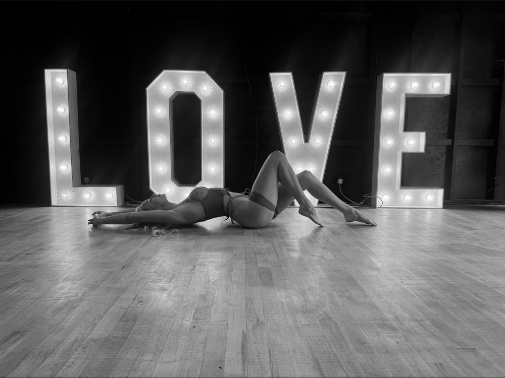 cmariel1990 OnlyFans profile picture