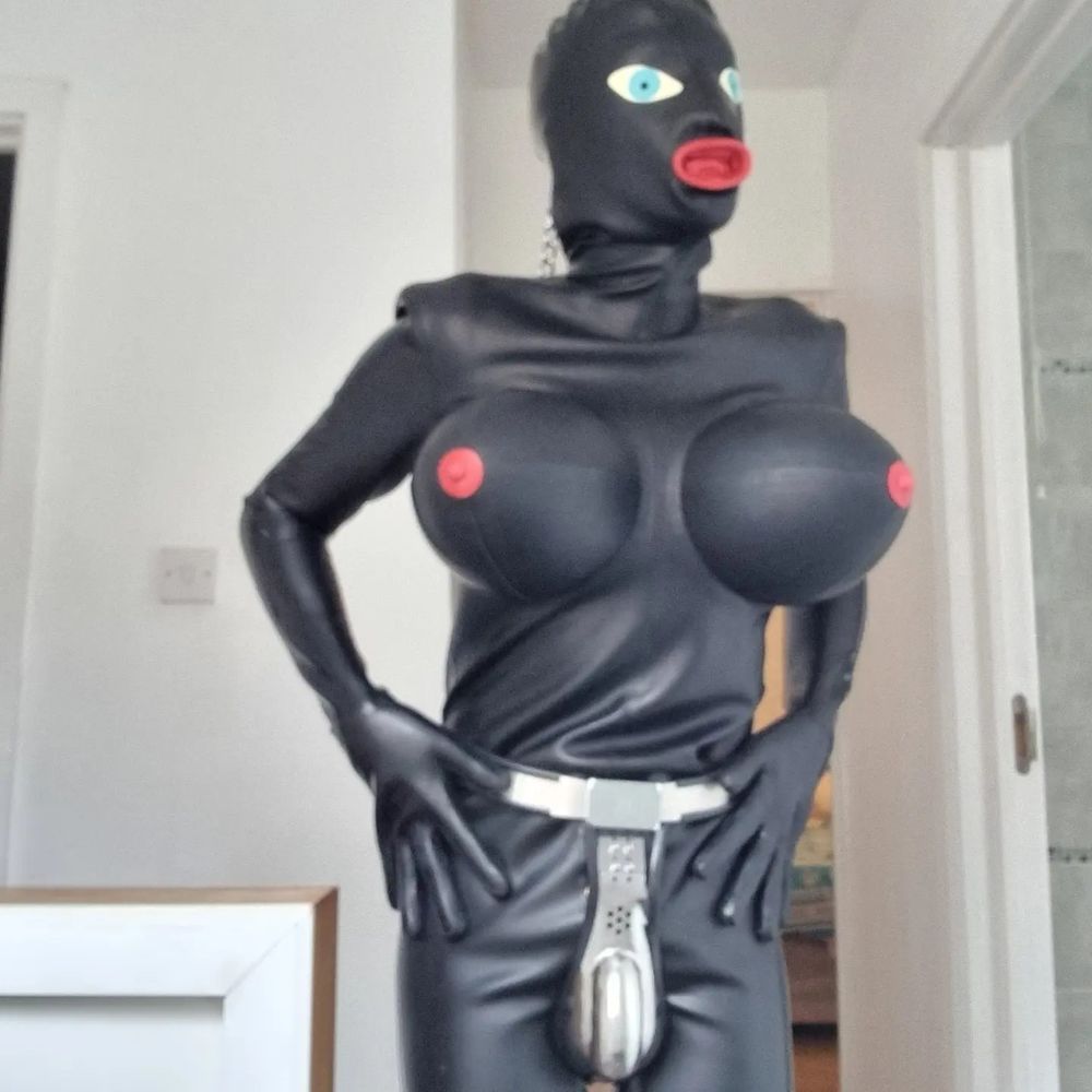 rubberdolljim OnlyFans profile picture