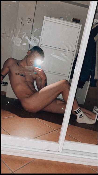aarontheboy OnlyFans picture