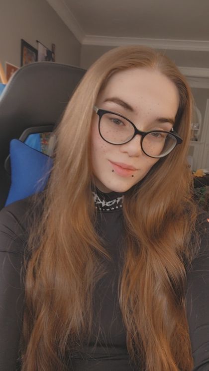 izzy_hellbourne OnlyFans picture