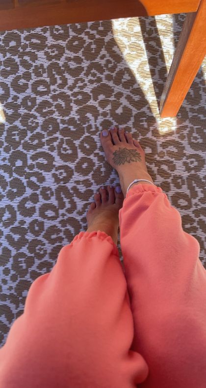 mikkfeet OnlyFans picture