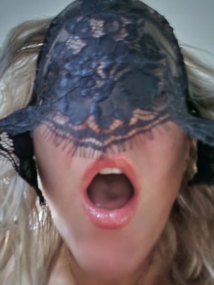 elizabethhotsoccermom OnlyFans picture