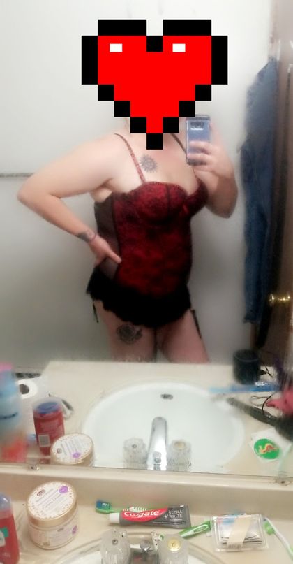 marielynae OnlyFans picture