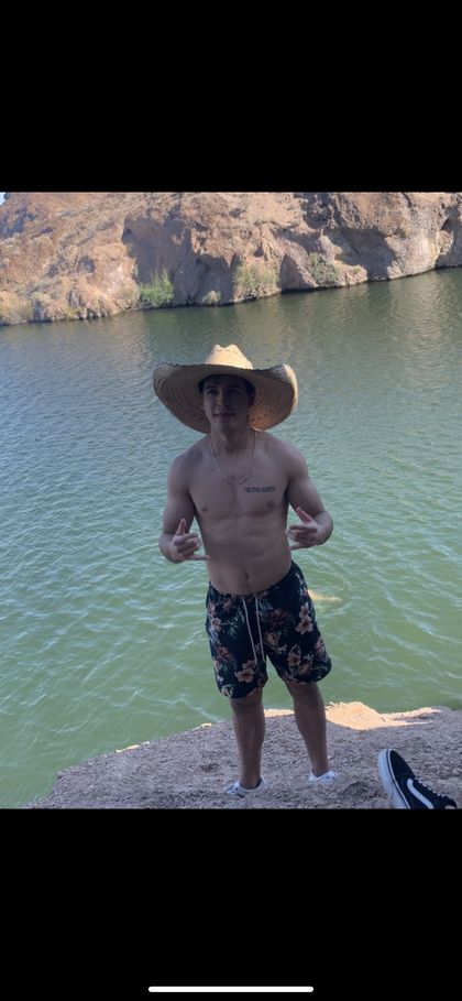 u72472592 OnlyFans picture