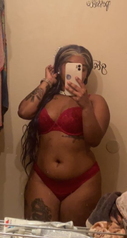 lovelybeezu OnlyFans picture