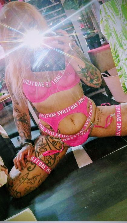 xomissemilyxoxo OnlyFans picture