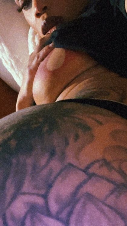 royaloneee OnlyFans picture