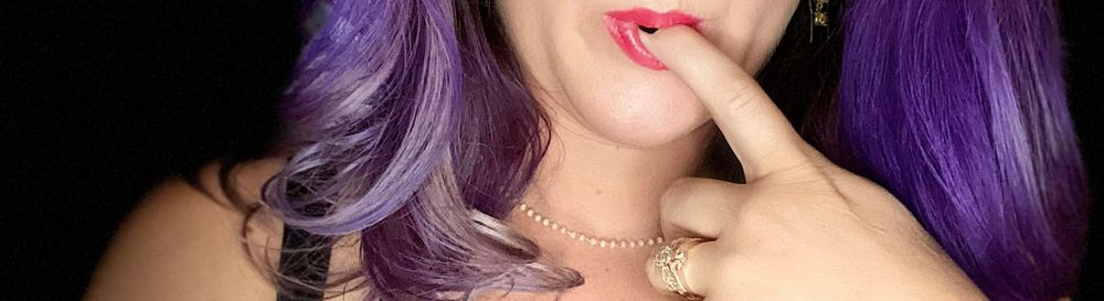vixeninhiding OnlyFans profile picture