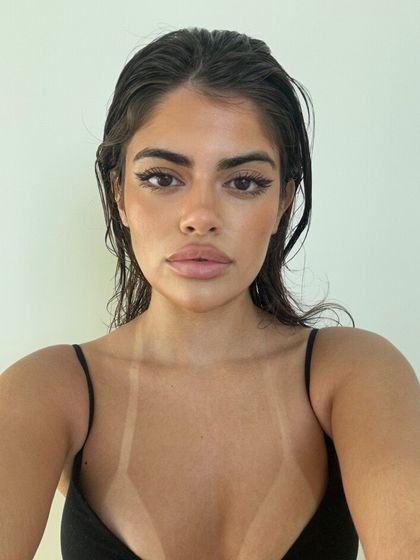 poutyselena OnlyFans picture