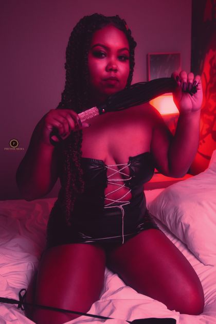 madameivy OnlyFans picture