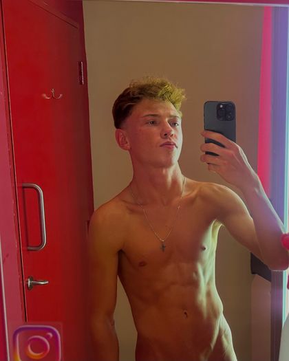 yungllyon OnlyFans picture