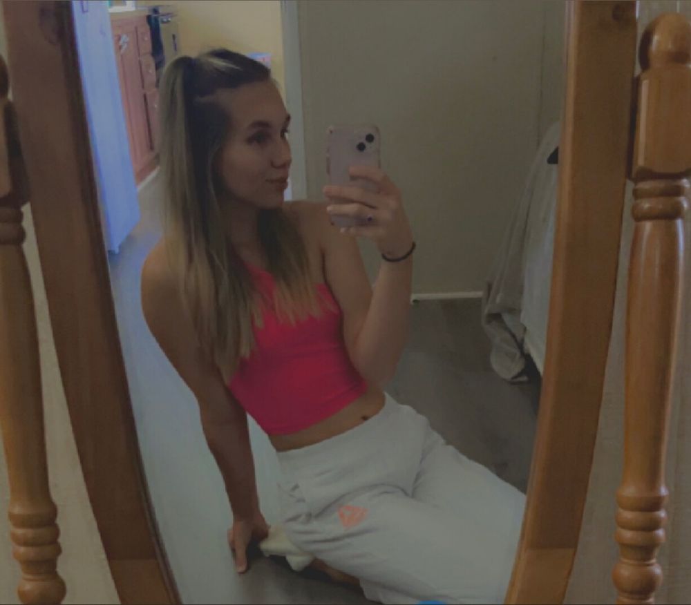 oliviaravenextdoor OnlyFans profile picture