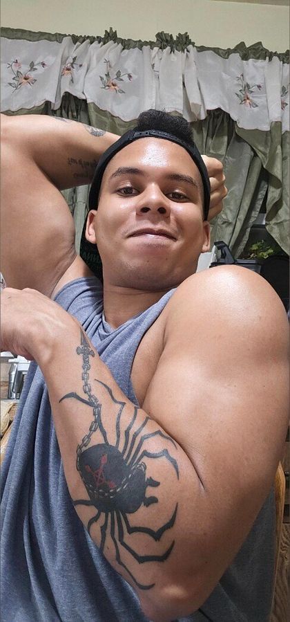 rvalentinoxxx OnlyFans picture