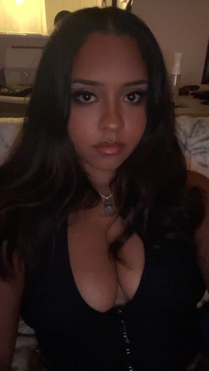 lov3rae OnlyFans picture