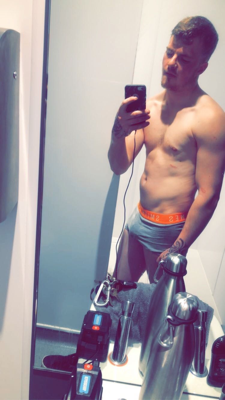 ellzy23 OnlyFans profile picture