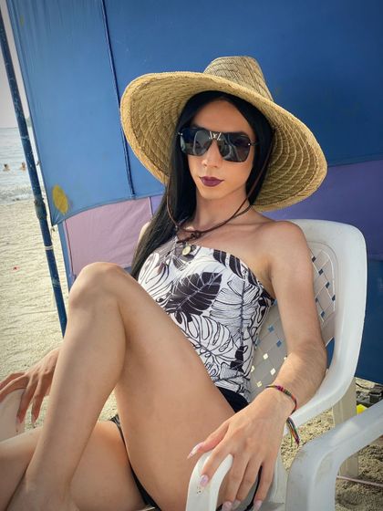 leoniesaanvi OnlyFans picture