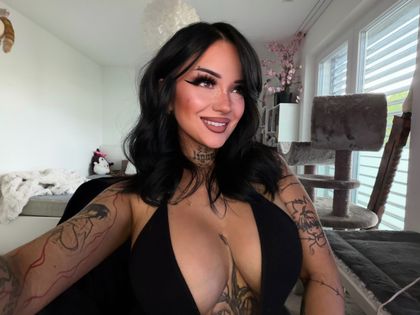 aesthymes OnlyFans picture