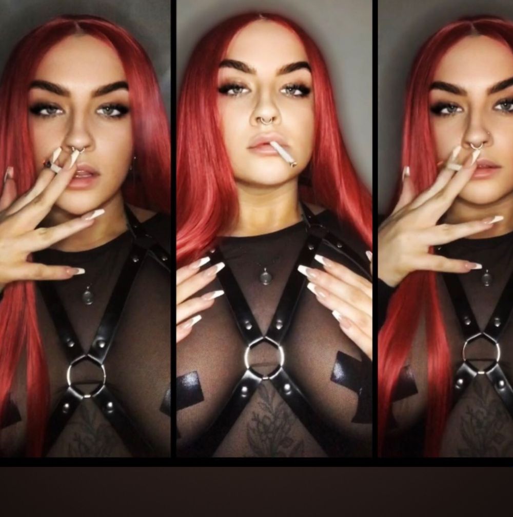 saffron_smokes2 OnlyFans profile picture