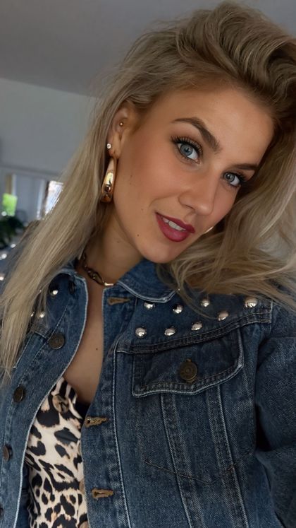 kimmelinaaa OnlyFans picture