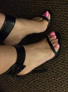 highheelednotary OnlyFans picture