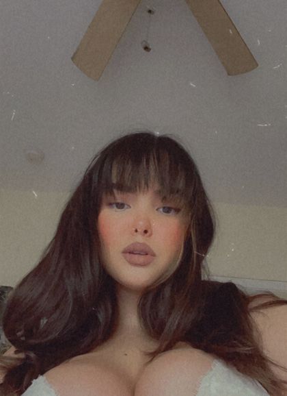 luvarunaa OnlyFans picture