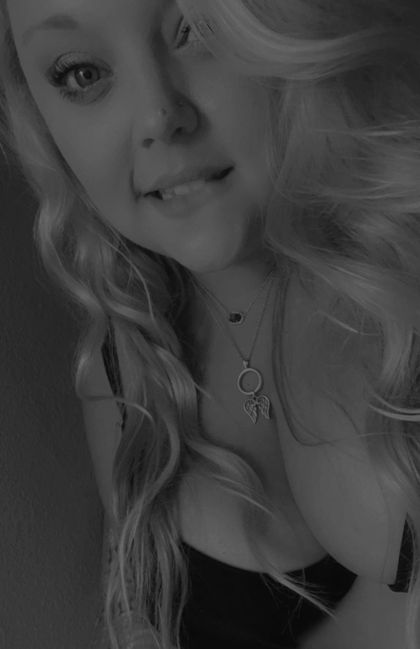 sierradarkroom OnlyFans picture