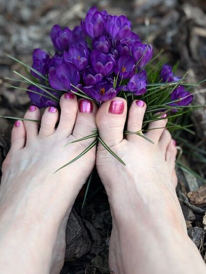 almost10toes OnlyFans picture