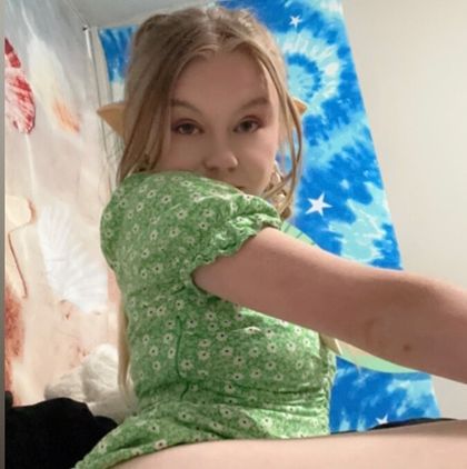 yourpetitedaydream OnlyFans picture