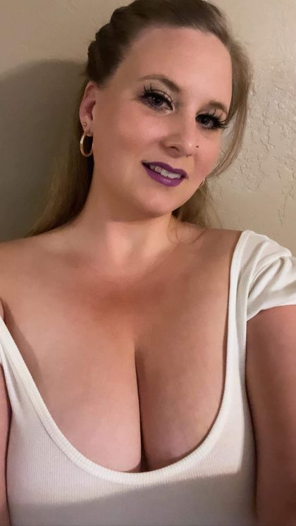 bootyfulblueeyes OnlyFans picture
