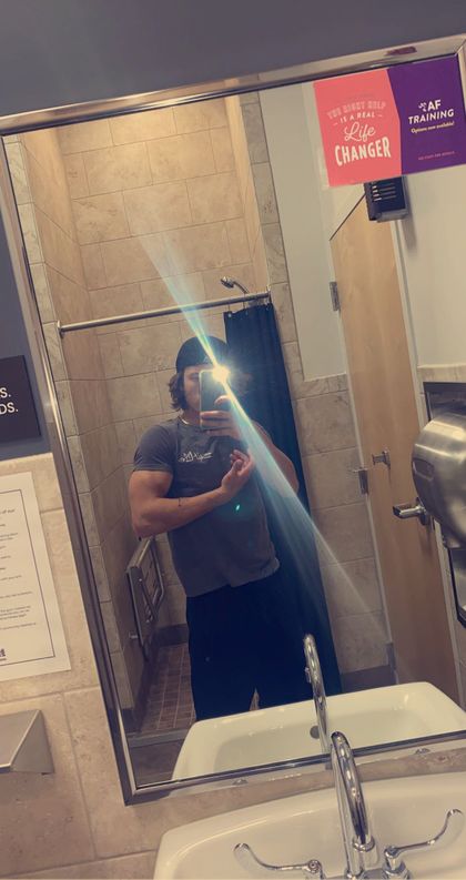 jakenator0127 OnlyFans picture