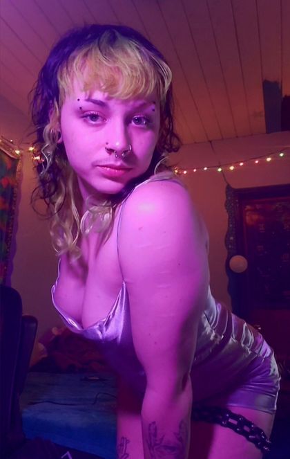 xxxyris OnlyFans picture