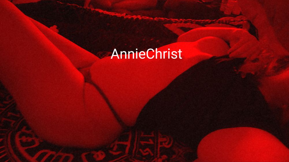 anniechrist OnlyFans profile picture