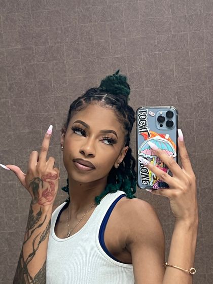 awkwardasha OnlyFans picture