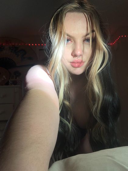 yellowskies OnlyFans picture