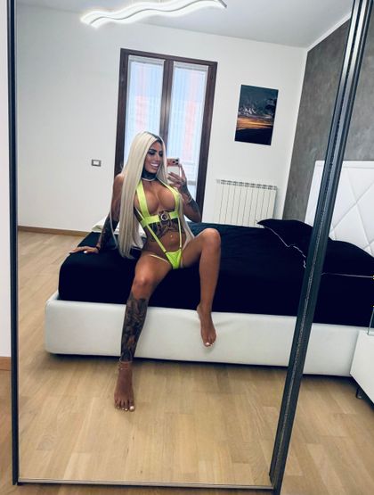 alinacatalinaird OnlyFans picture