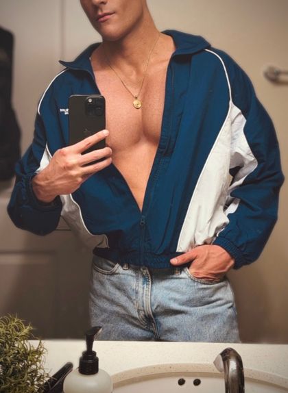 adventurousbro OnlyFans picture