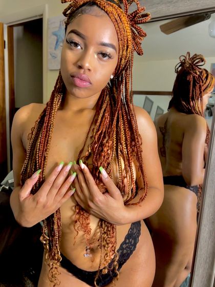 soledbylux OnlyFans picture