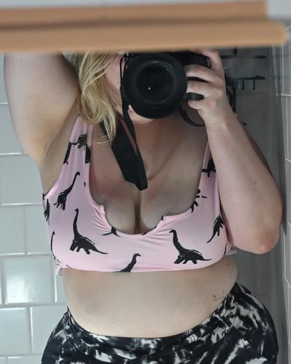 brokeandbisexual OnlyFans picture