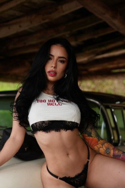 kattdumont OnlyFans picture