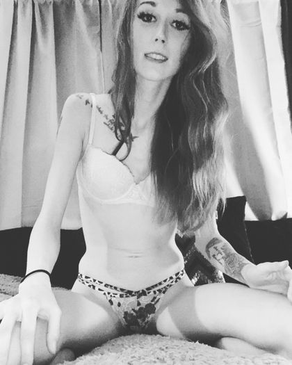 naughtyellis OnlyFans picture