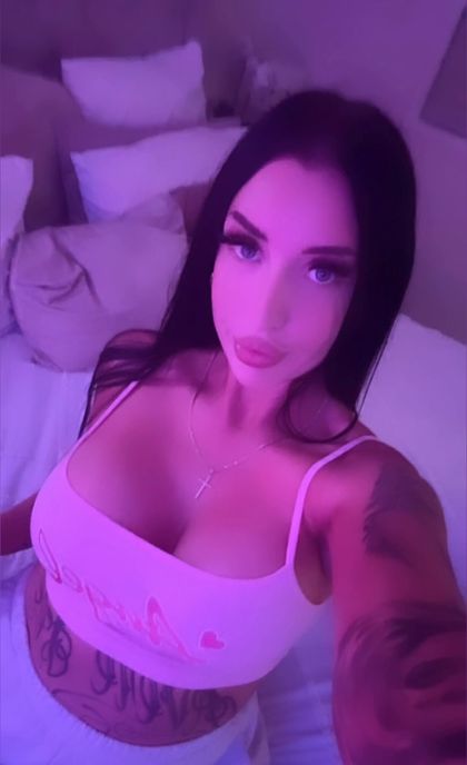 tiarnaaitken OnlyFans picture