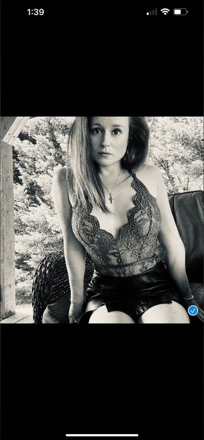 littlesexyred7 OnlyFans picture