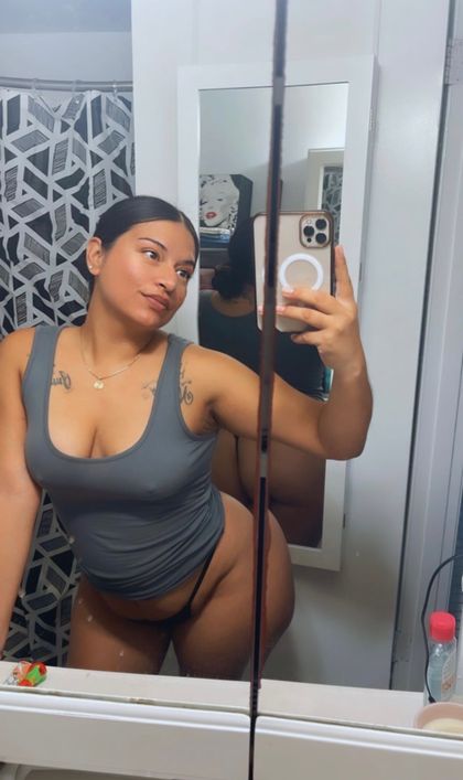 milknhoneyrose OnlyFans picture