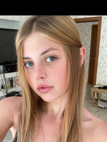 sandra_tiny OnlyFans - Free Trial - XXX Photos | FansMetrics.com