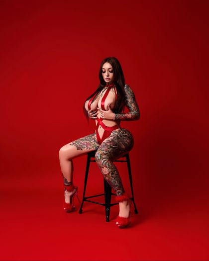 luxuriouslarue OnlyFans picture